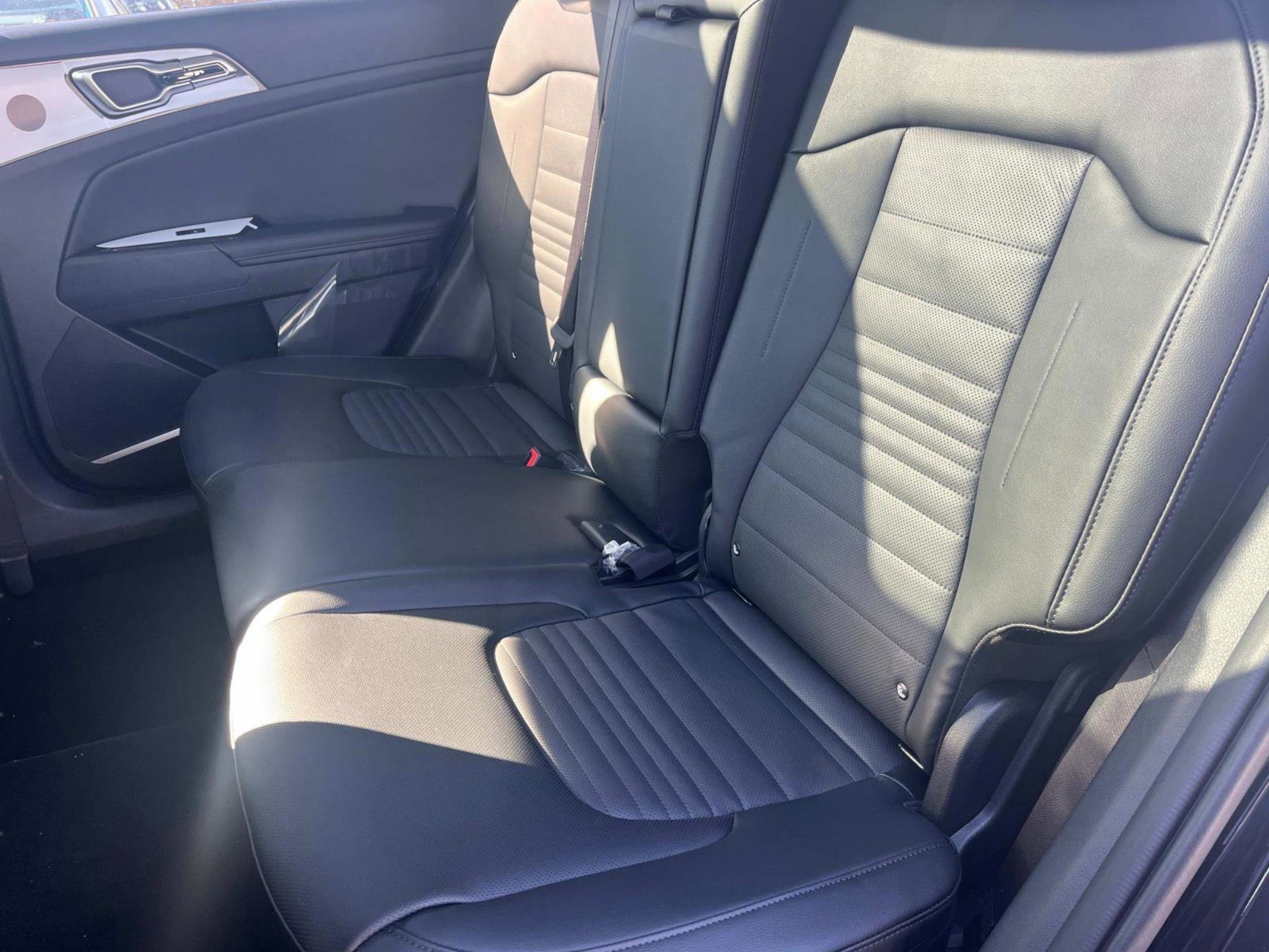 2025 Kia Sportage SX Prestige - Photo 22