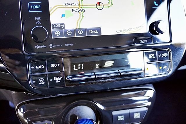 Used 2016 Red Toyota Four Touring image 27