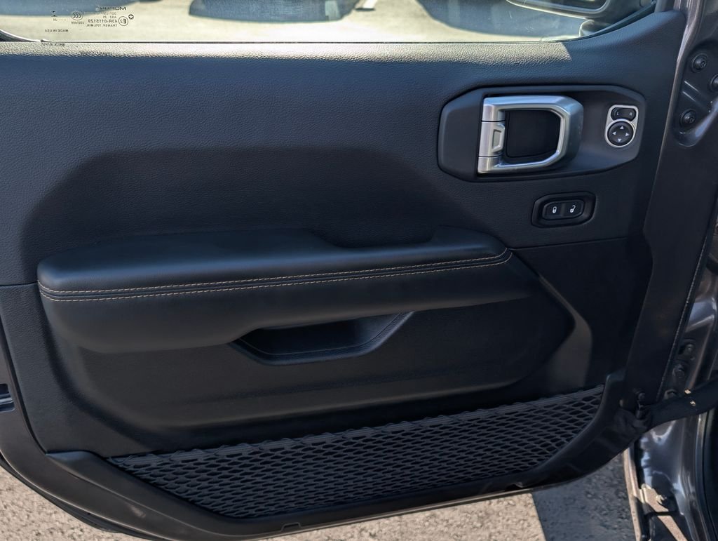 2025 Jeep Wrangler 4-Door Sahara - Photo 17