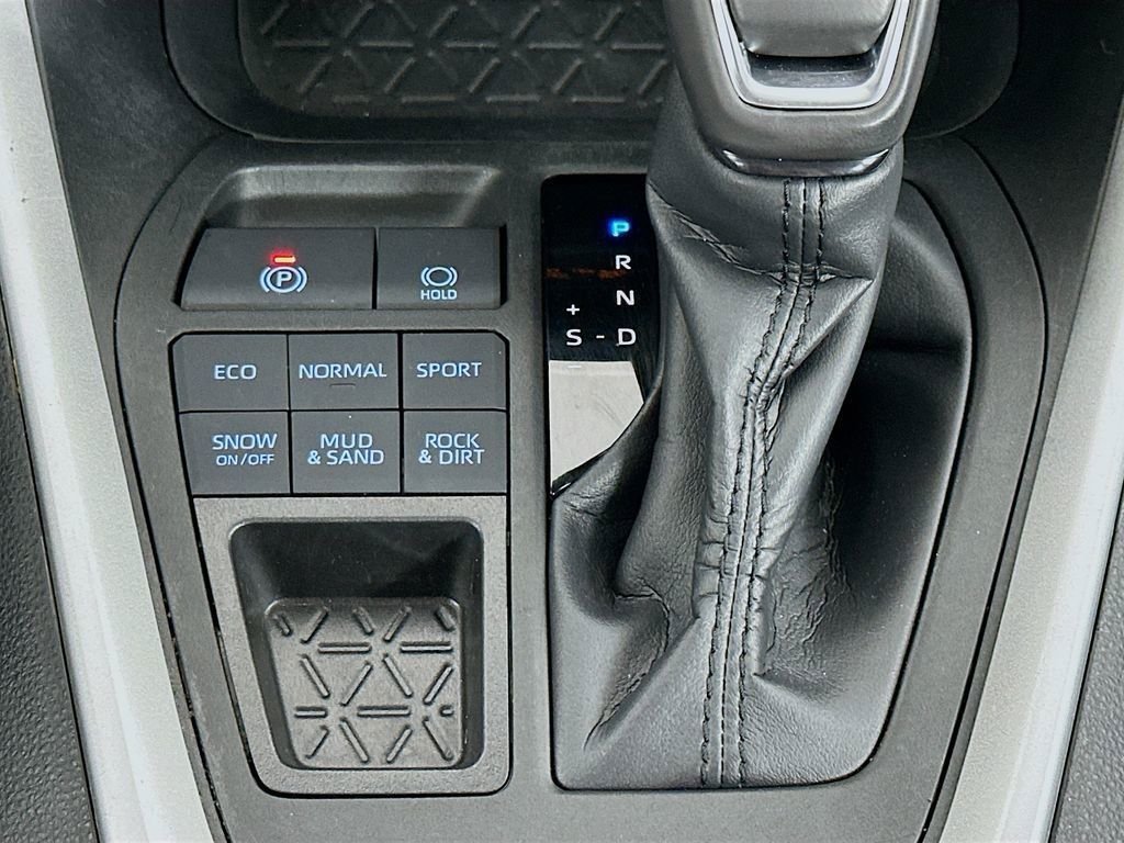 Used 2022 Blue Toyota XLE Premium image 4