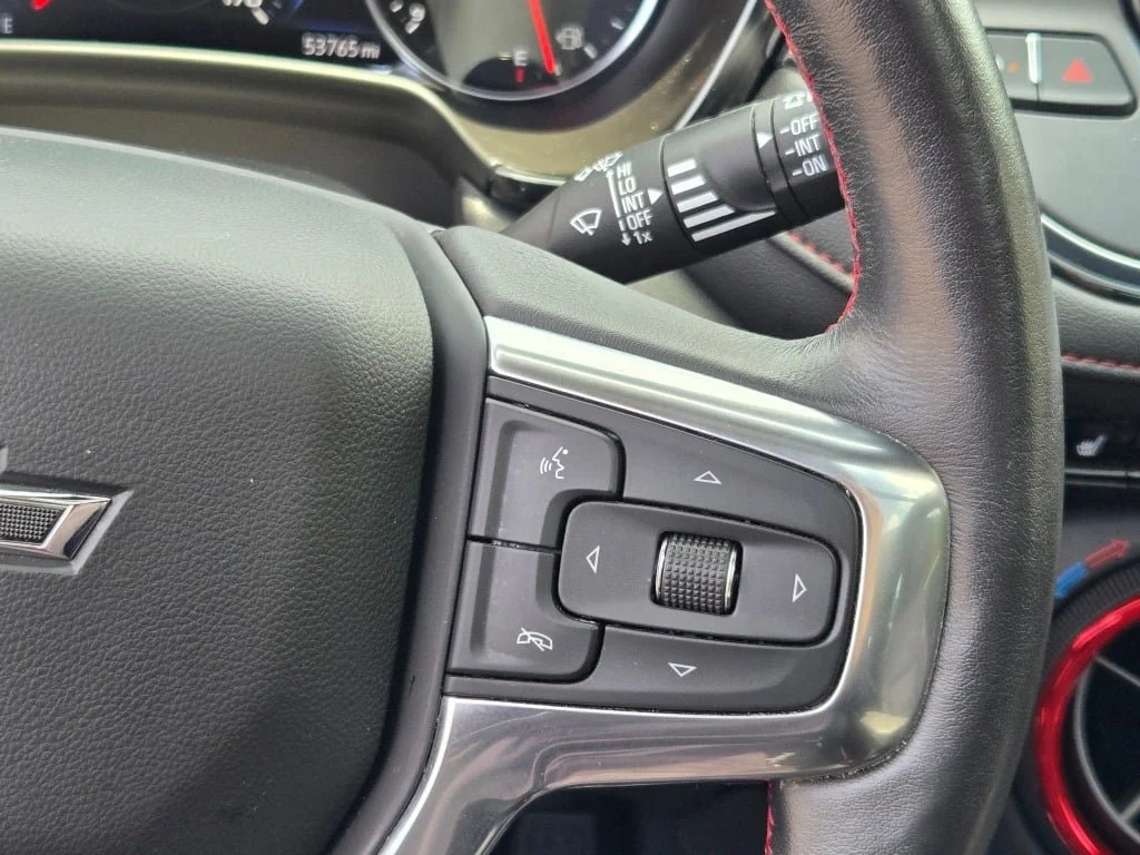 Used 2021 BLACK Chevrolet RS image 35