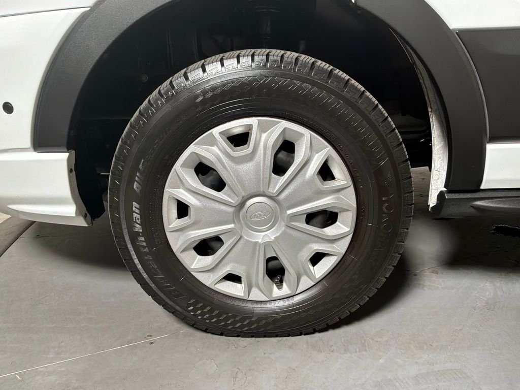 Used 2024 White Ford XLT image 9