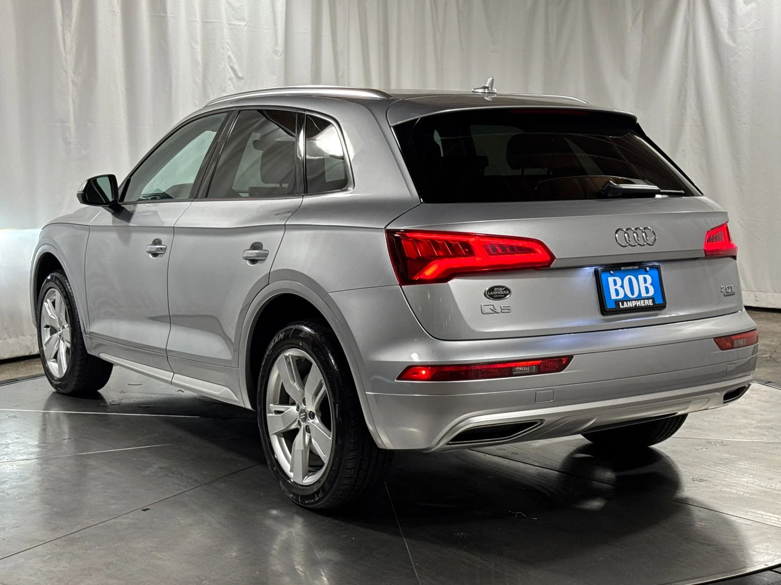 Used 2018 Florett Silver Metallic Audi 2.0T Premium quattro image 9