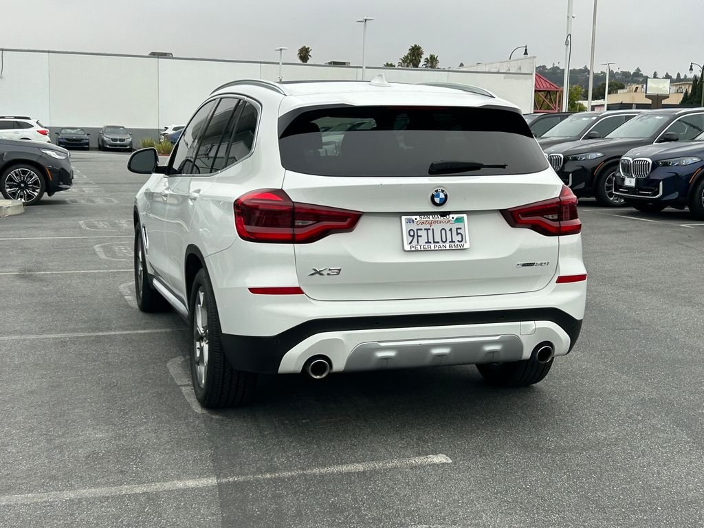 Used 2021 Alpine White BMW sDrive30i image 3