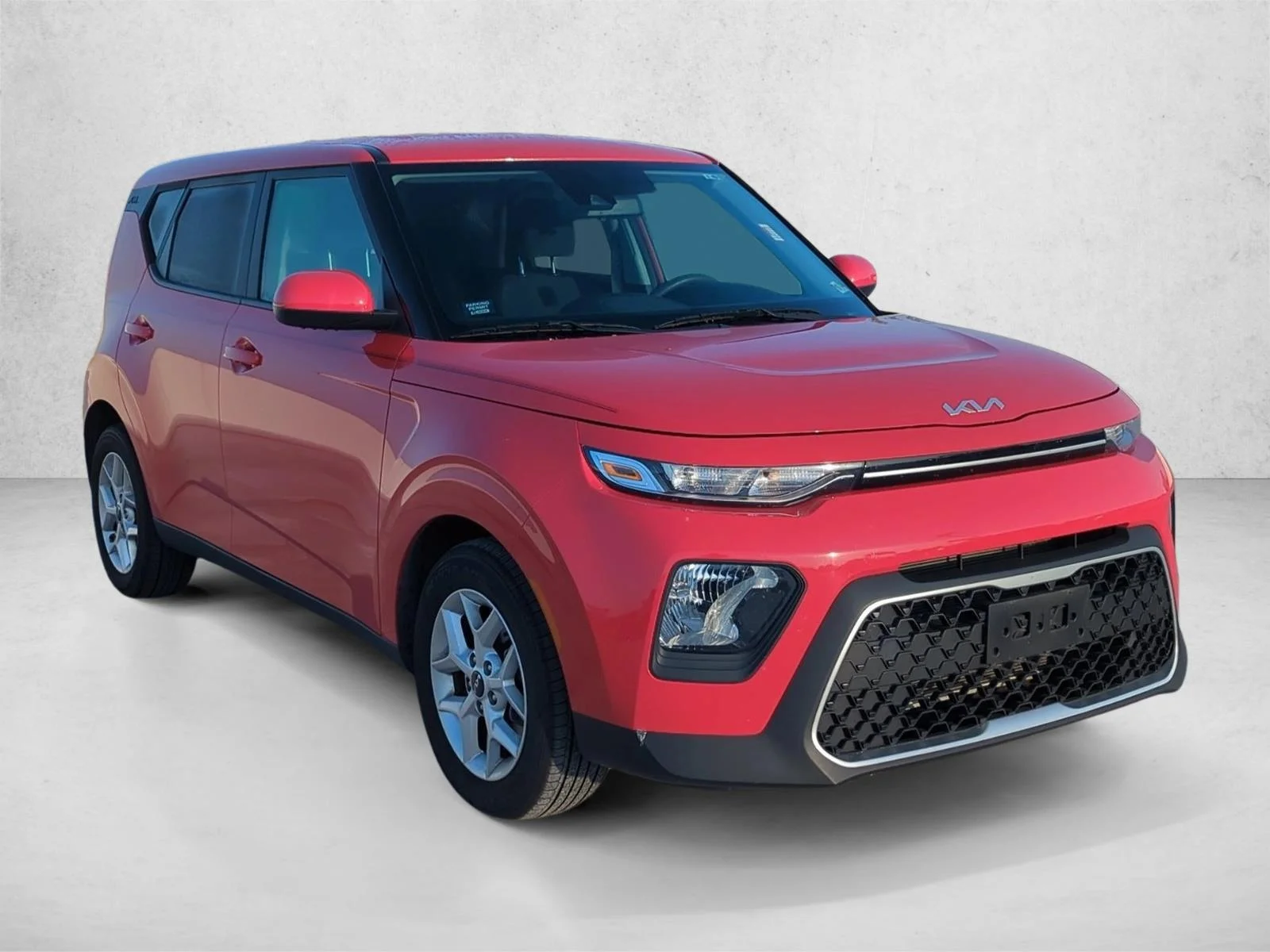 Used 2022 Inferno Red Kia LX image 4