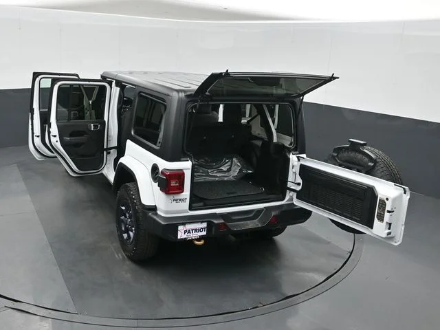 New 2026 Bright White Clear-Coat Exterior Paint Jeep 85th Anniversary Edition image 54