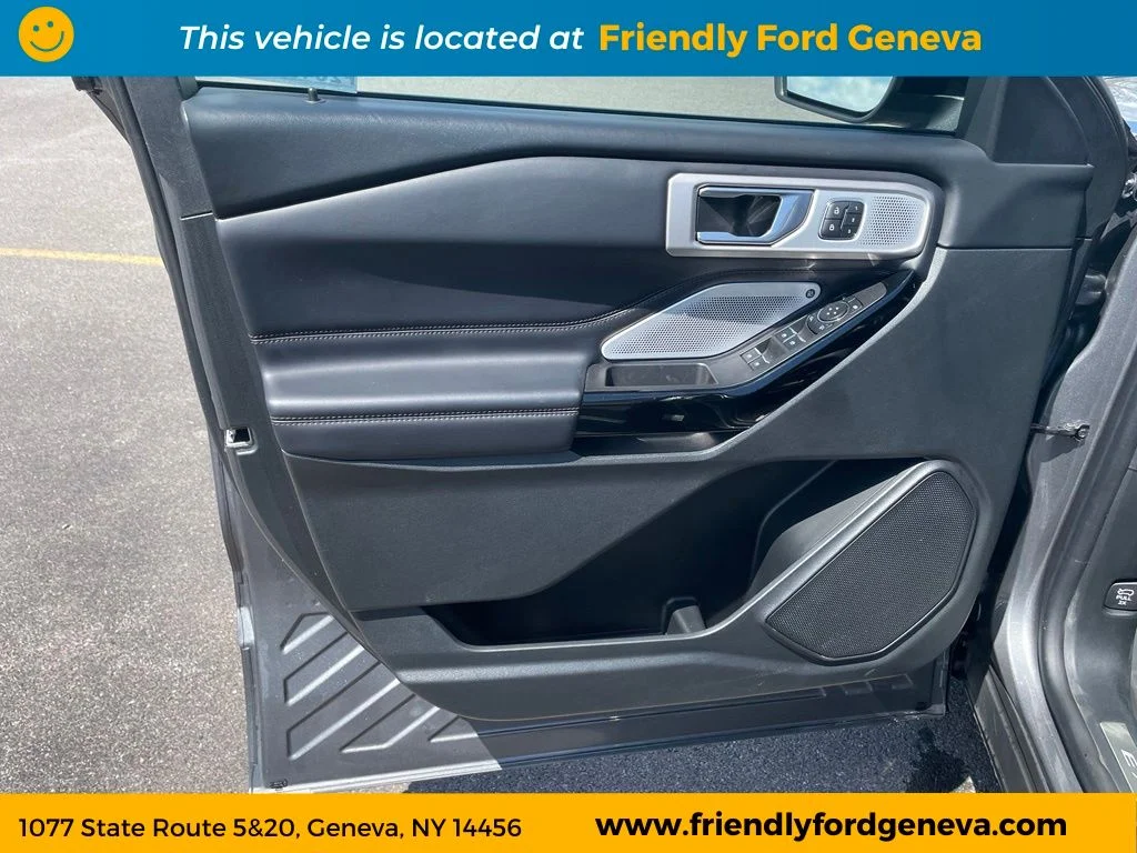 Used 2023 Gray Metallic Ford Platinum image 12