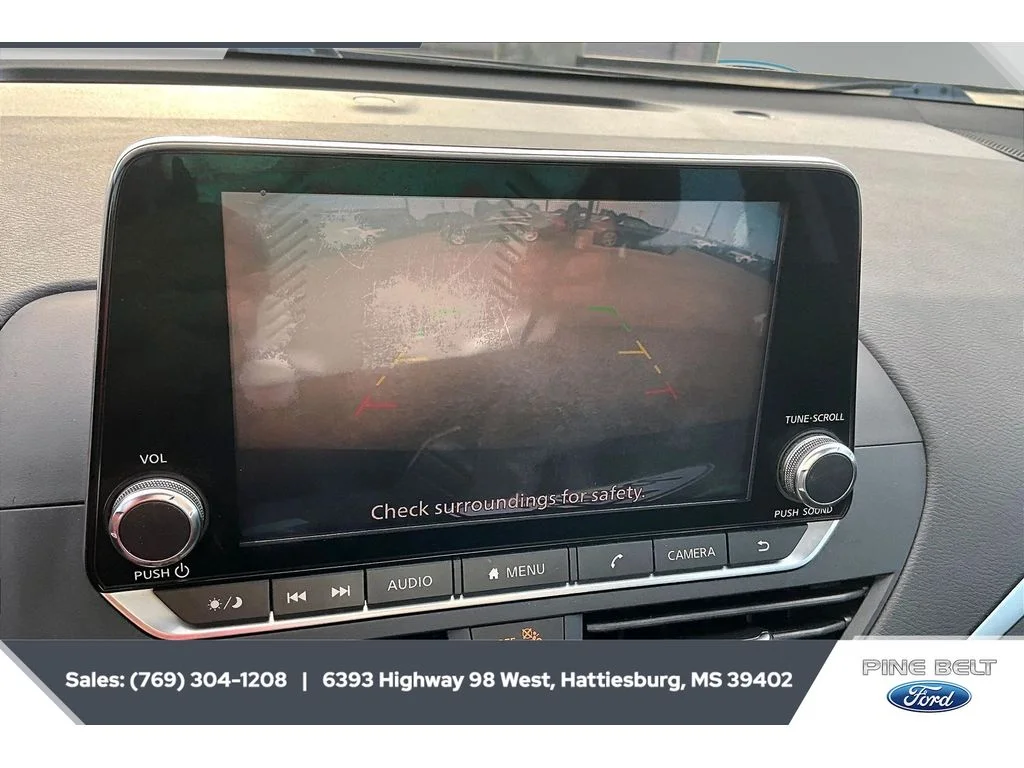Used 2019 Super Black Nissan 2.5 S image 15