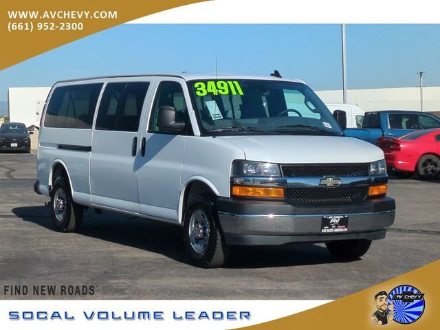 2024 Chevrolet Express 3500 LT Extended's photo