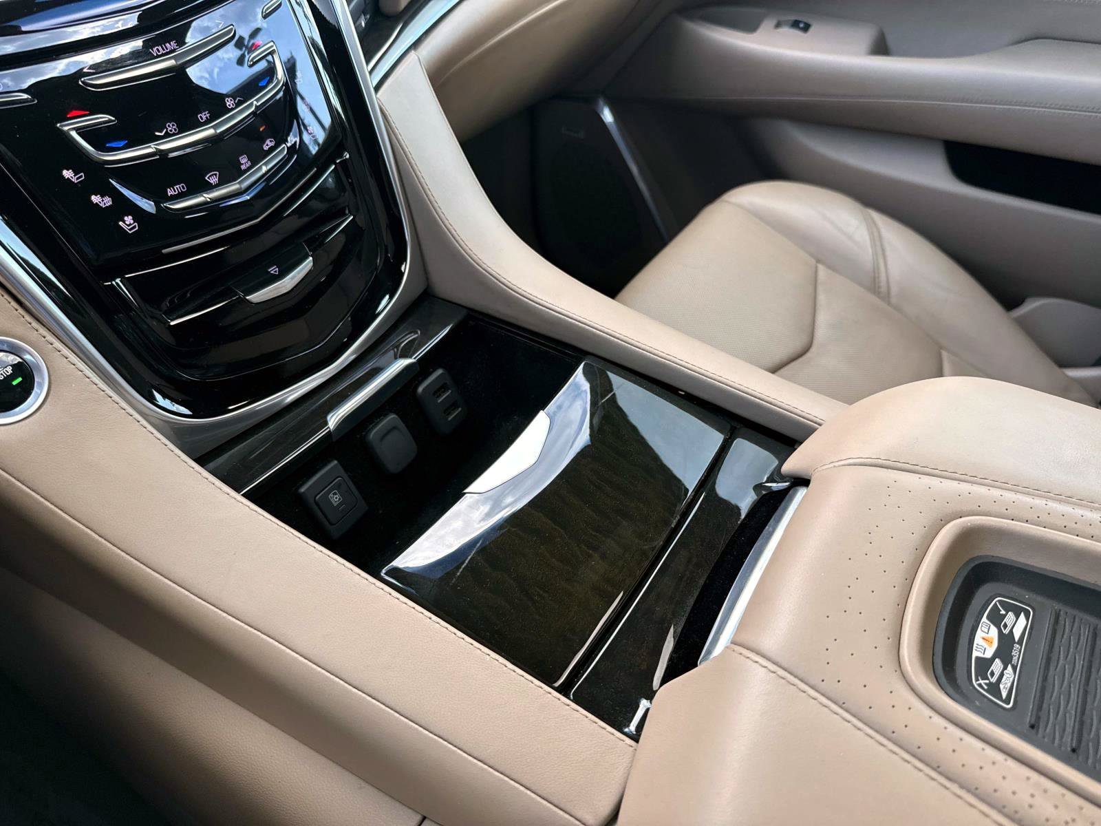 Used 2019 Red Passion Tintcoat CADILLAC Platinum Edition image 29