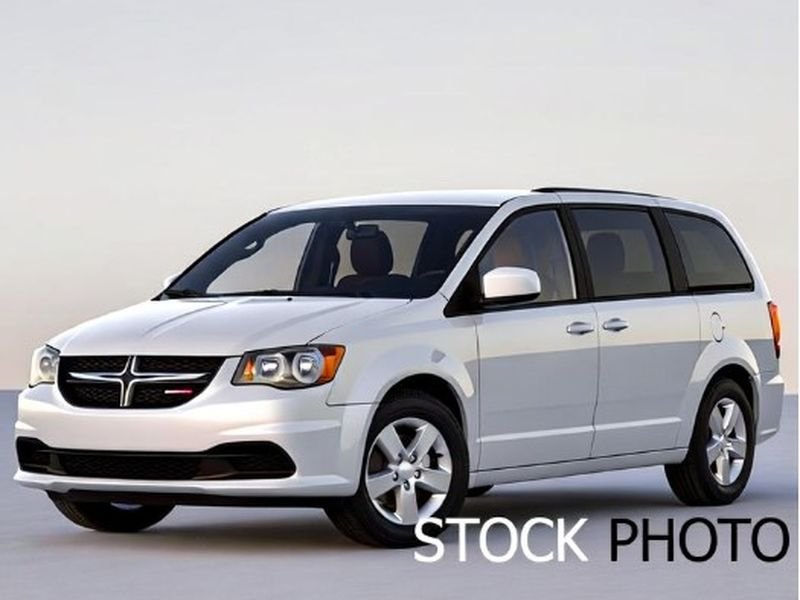Used 2018 White Knuckle Clearcoat Dodge SXT image 3