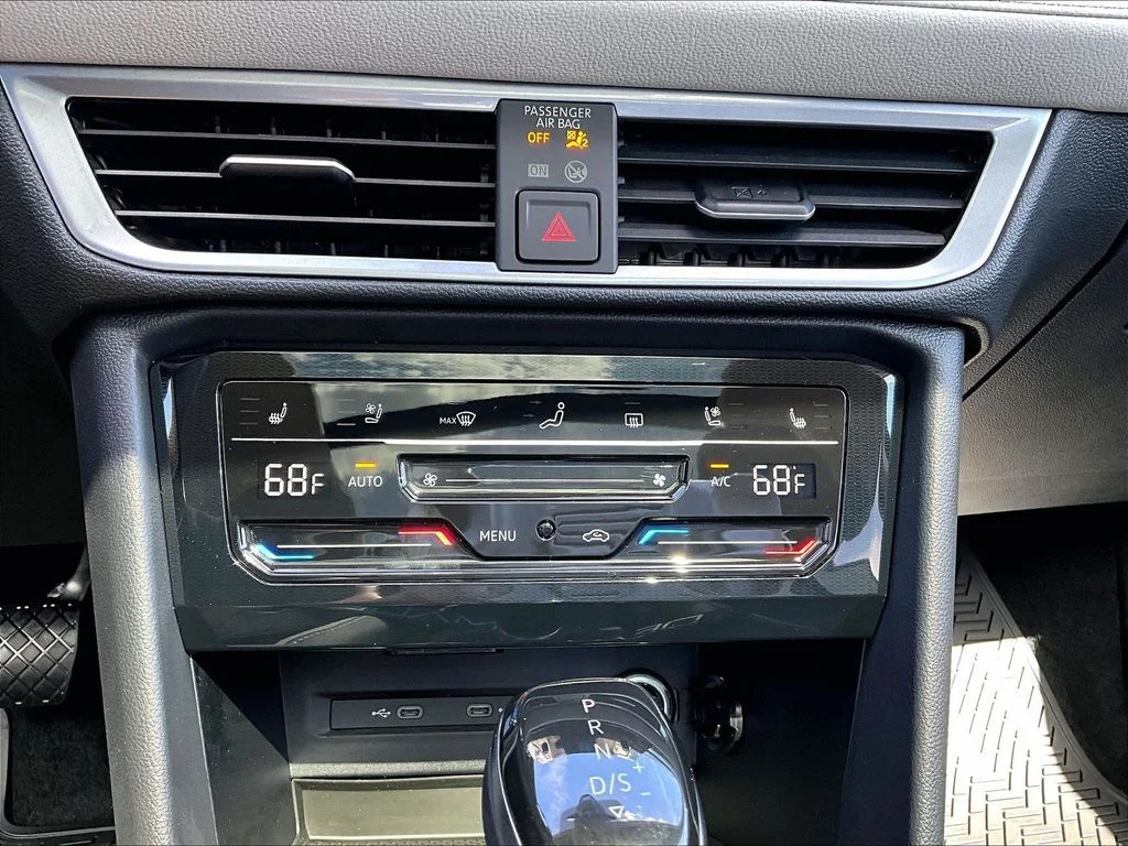 New 2026 Black Volkswagen 1.5T SEL image 16