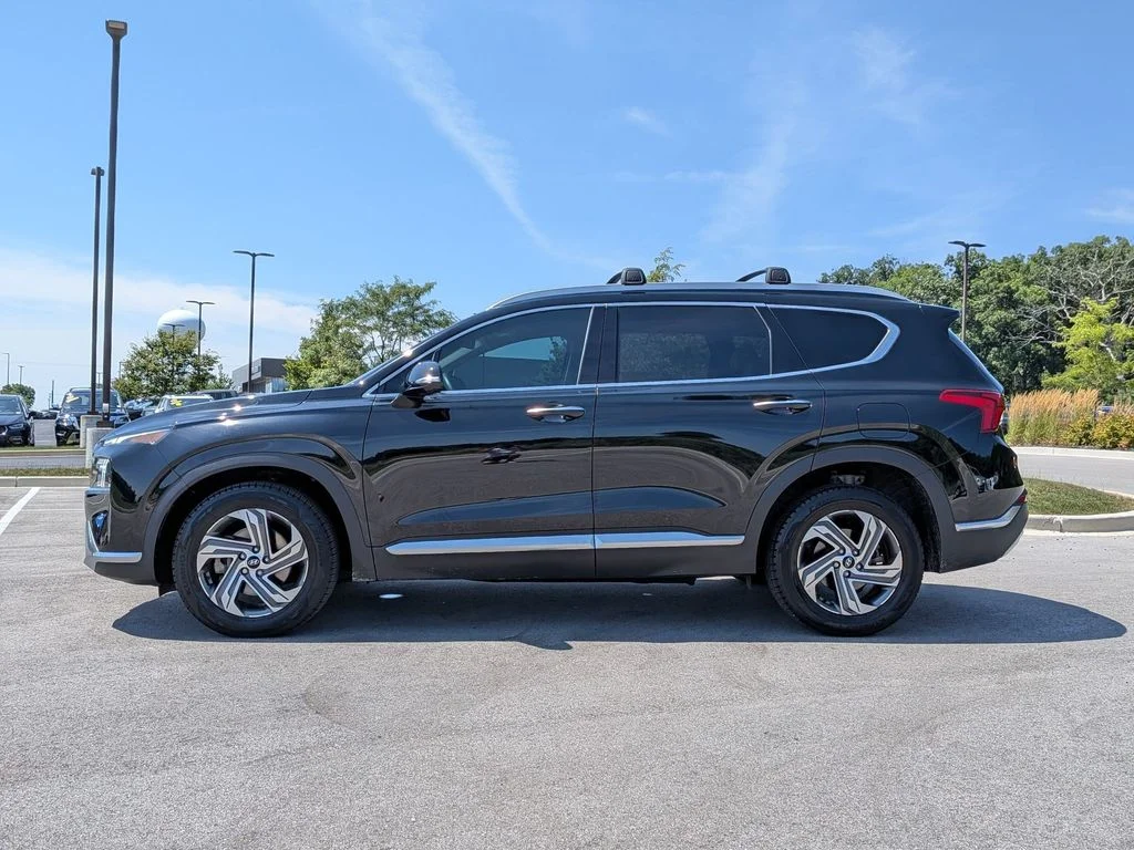 Used 2023 Black Hyundai SEL image 4