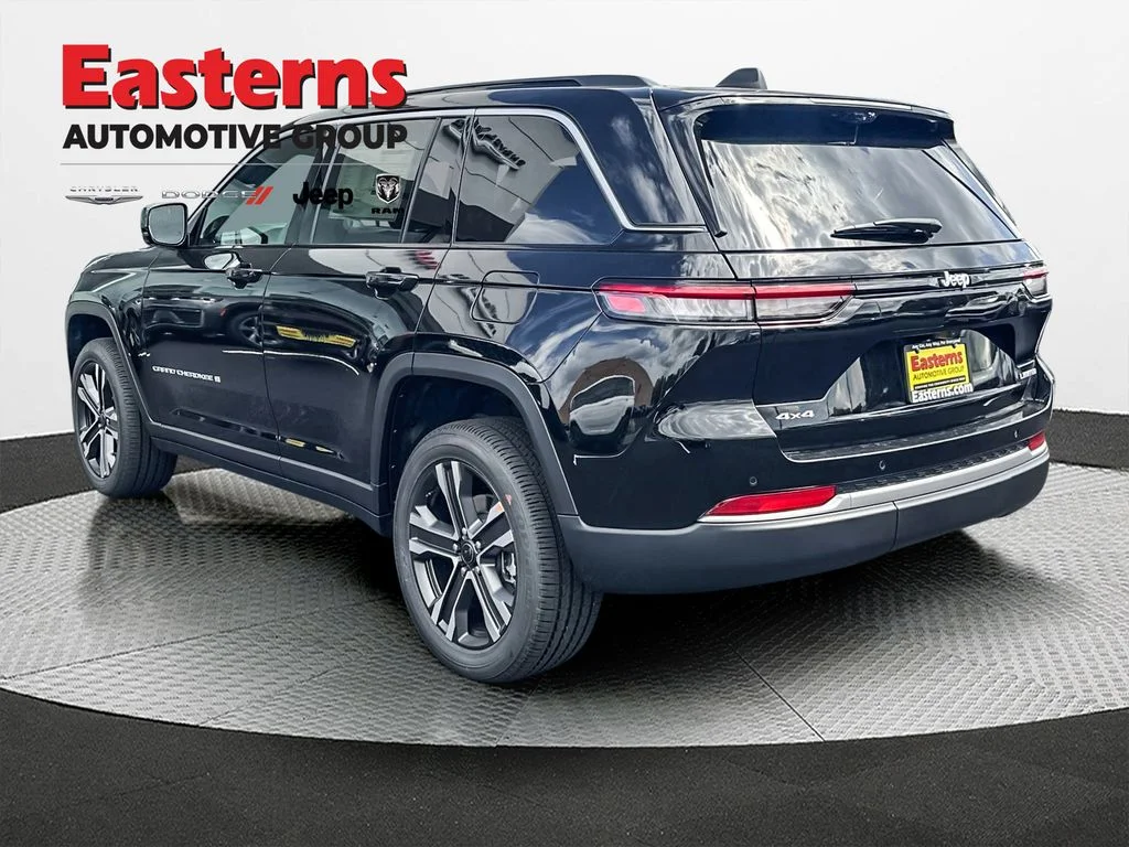New 2027 High Gloss Black Jeep Limited image 6