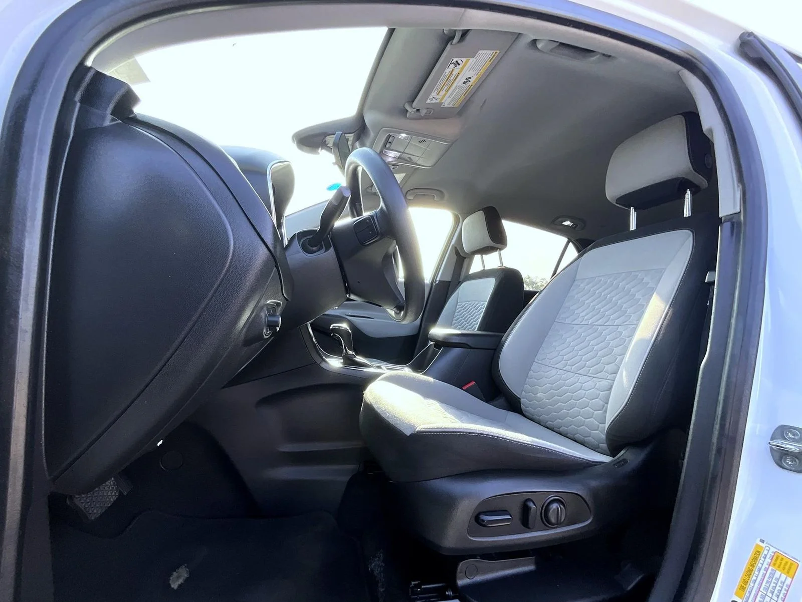 Used 2021 White Chevrolet LS image 11
