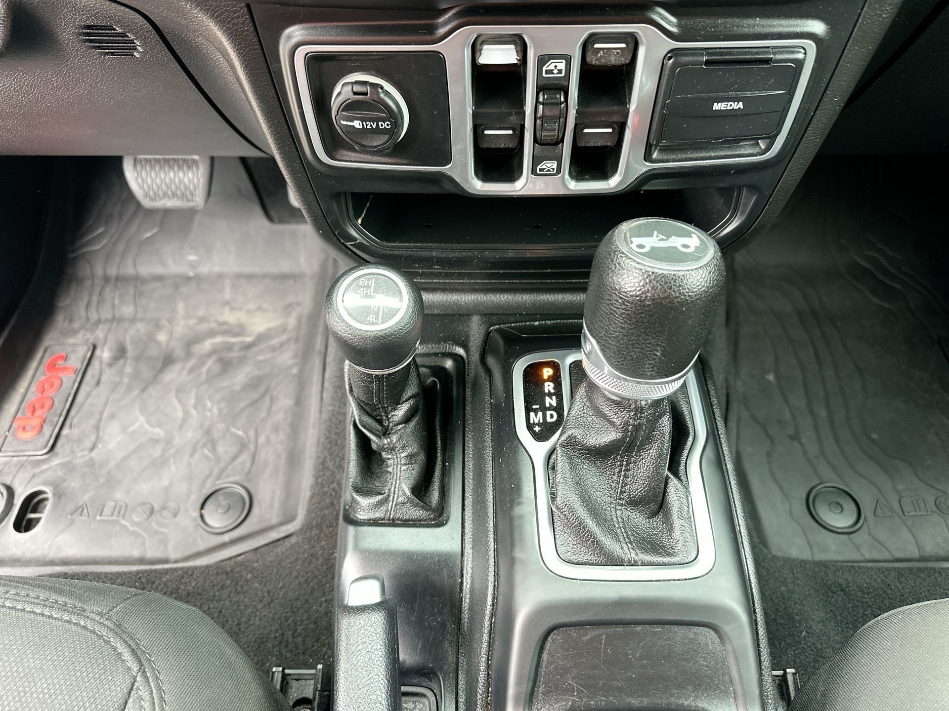 Used 2018 Black Jeep Sport S 4x4 image 16