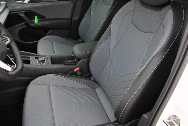 2025 Volkswagen Tiguan SE R-LINE BLACK - Photo 6