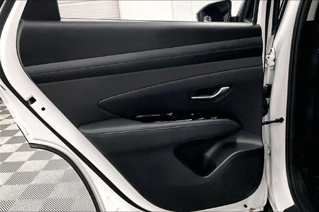 Used 2025 Serenity White Pearl Hyundai SEL Convenience image 22