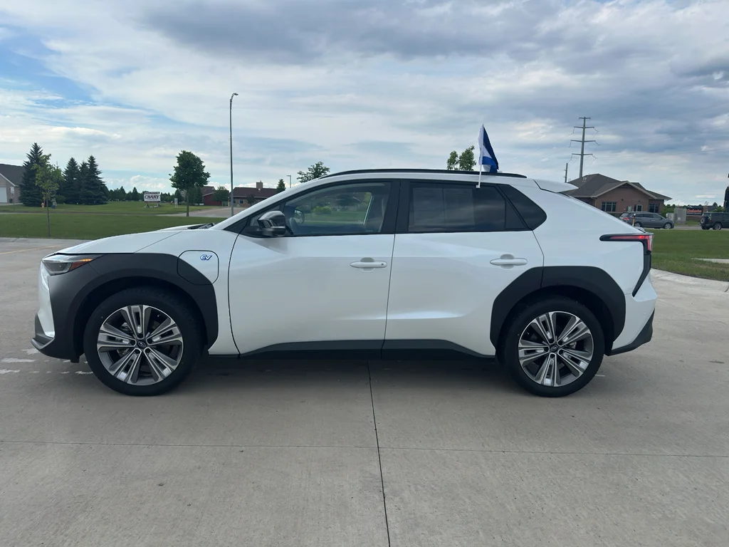 Certified Used 2023 Cosmic White Pearl Subaru Limited image 1