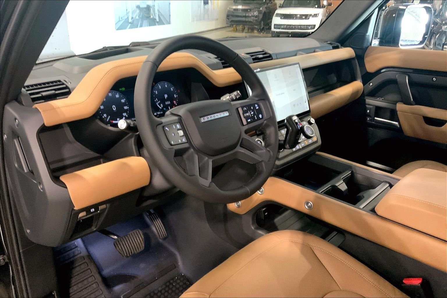 New 2026 Fuji White Land Rover S image 8
