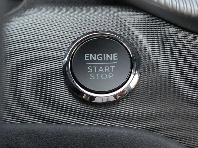 New 2026 Space White Metallic Ford ST-Line image 30