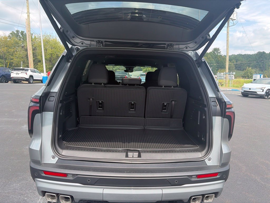 2027 Chevrolet Traverse LT - Photo 33