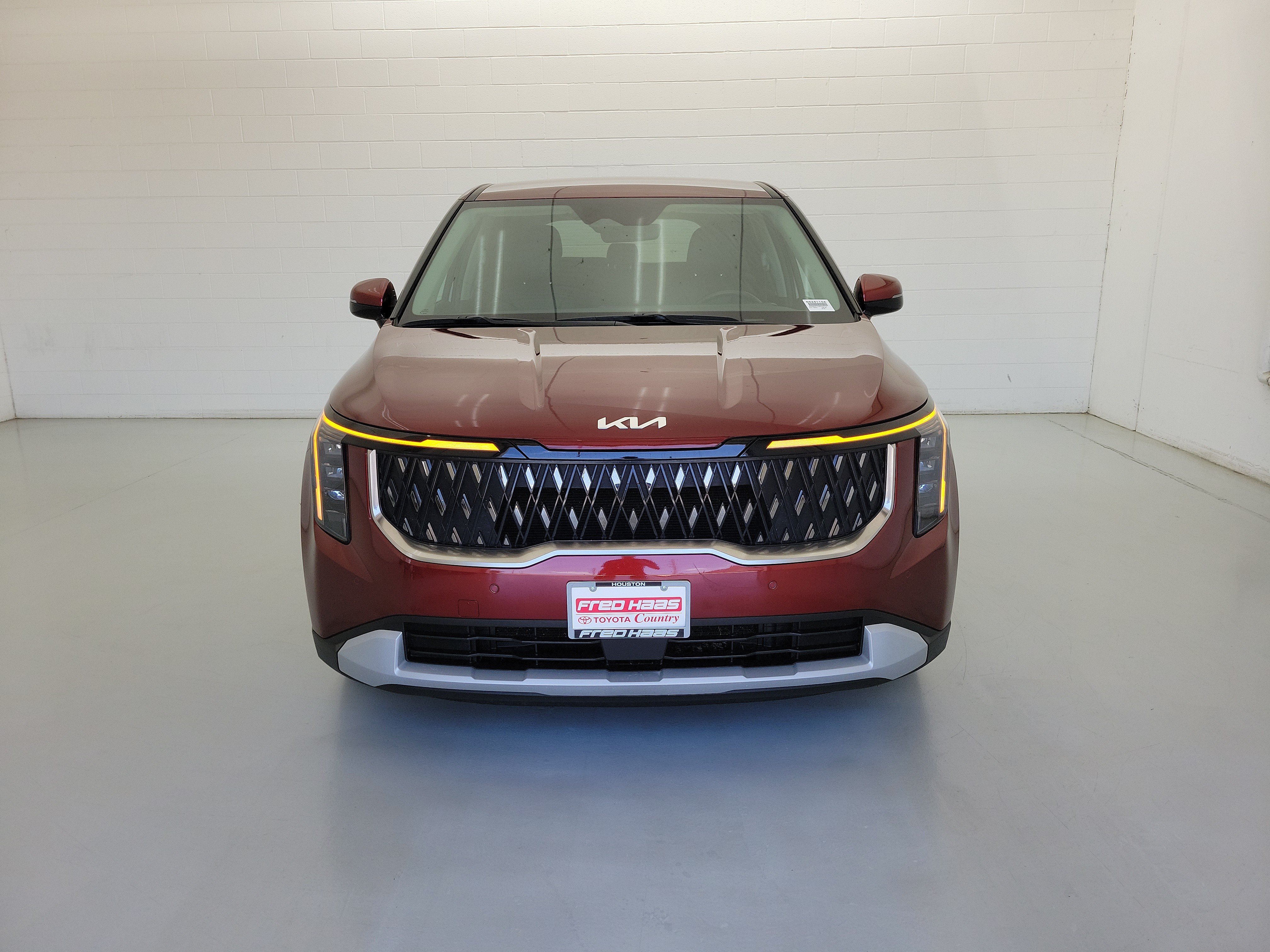 Used 2025 Flare Red Kia LXS image 3