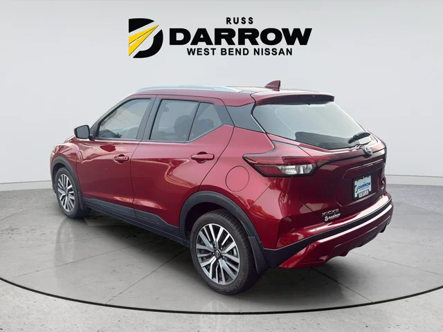 Used 2023 Red Nissan SV image 3