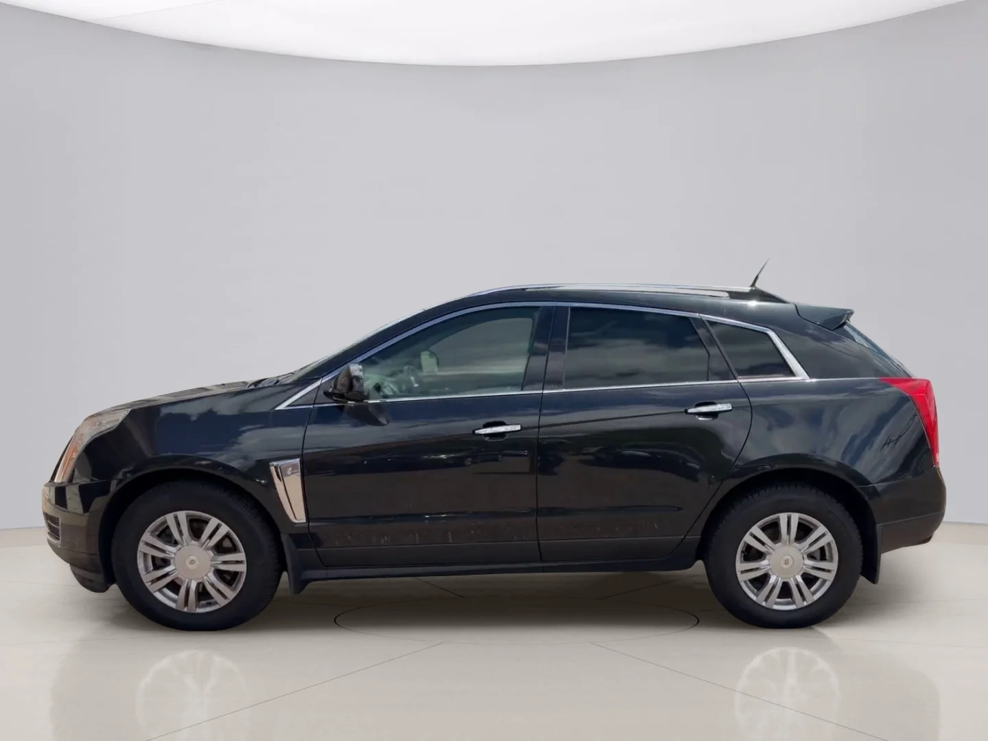 Used 2013 Gray Cadillac LUXURY image 2