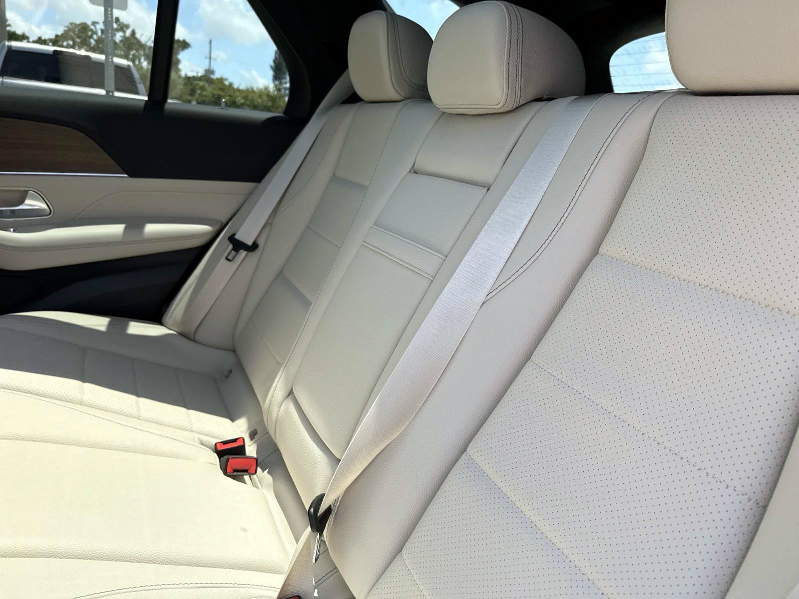 New 2026 Moonlight White Mercedes-Benz 350 4MATIC® SUV image 13