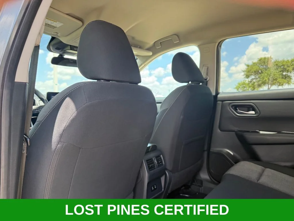 Used 2024 Gray Nissan SV image 16