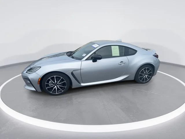 Used 2023 Gray Toyota  image 3