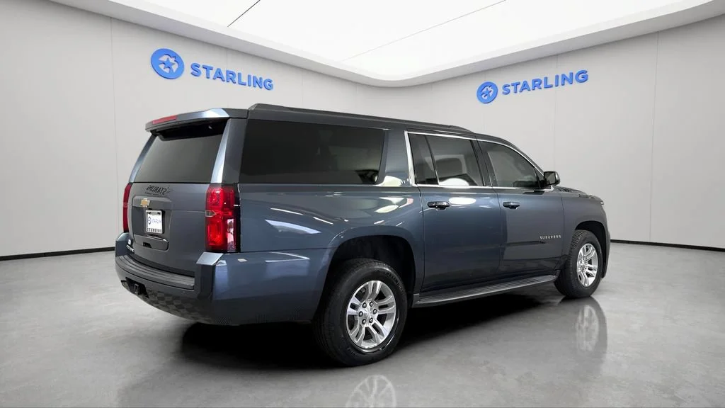 Used 2019 SHADOW GRAY METALLIC Chevrolet LT image 9