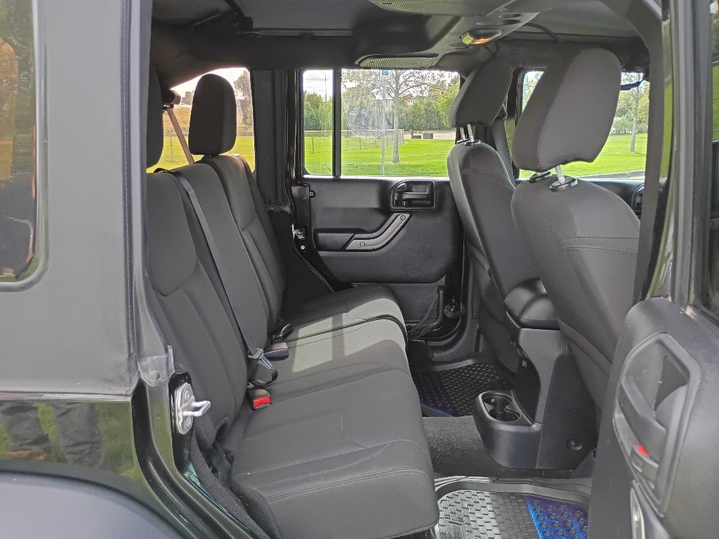 Used 2016 Black Clearcoat Jeep Sport image 15