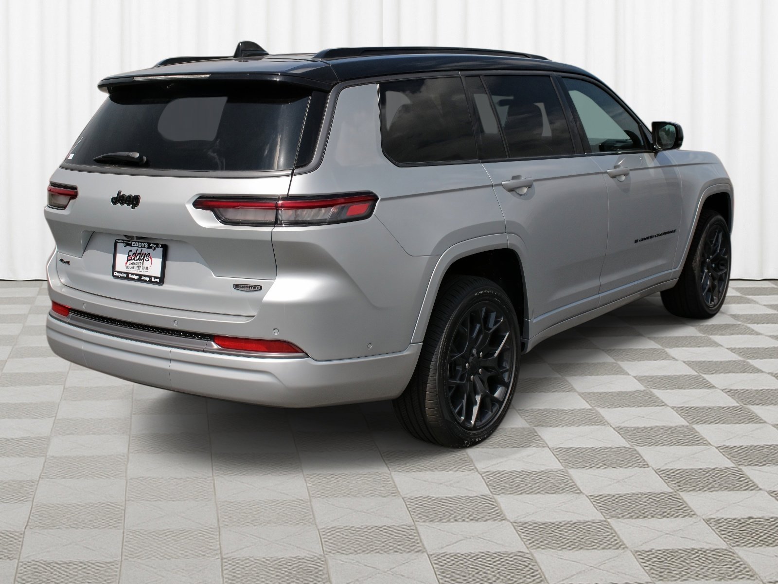 New 2026 Silver Zynith Exterior Paint Jeep Summit image 36