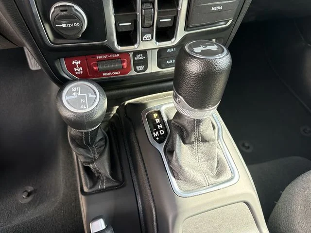 Used 2024 White Jeep Rubicon image 21