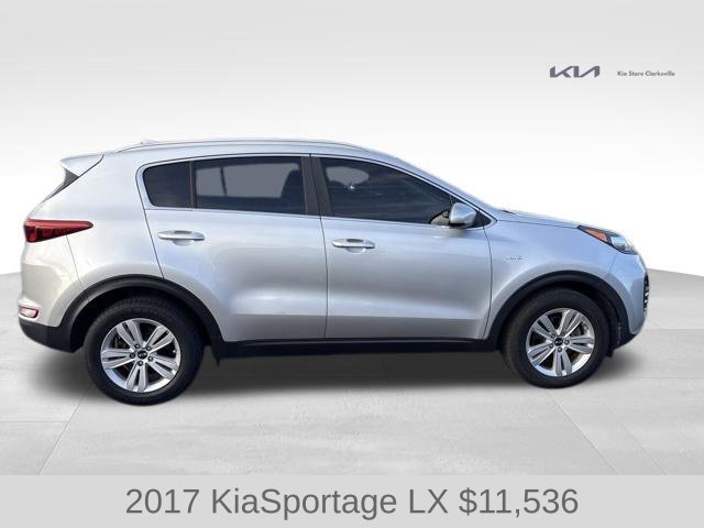 Used 2017 Sparkling Silver Kia LX image 9