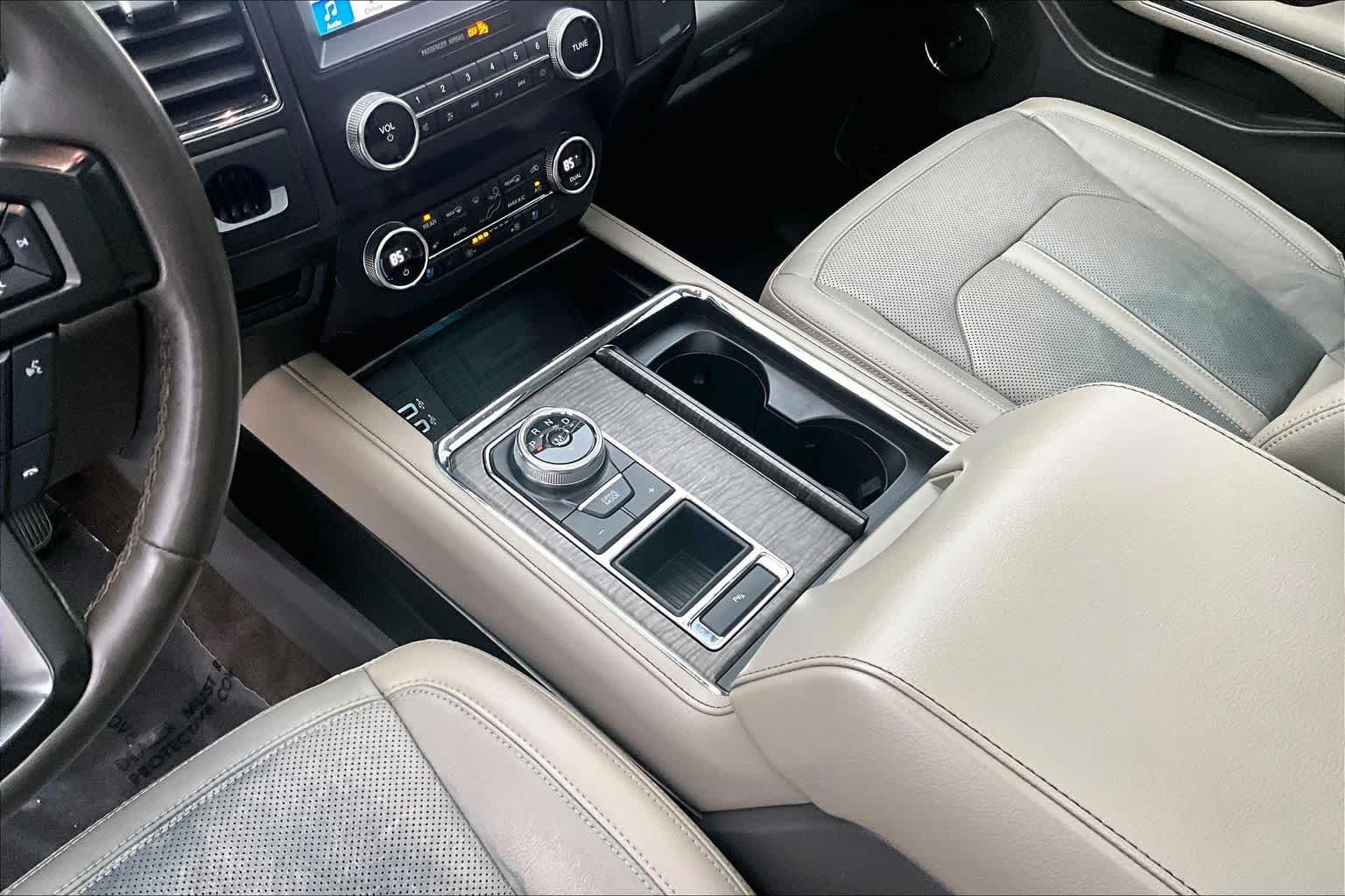 Used 2019 White Platinum Metallic Tri-Coat Ford Limited image 15