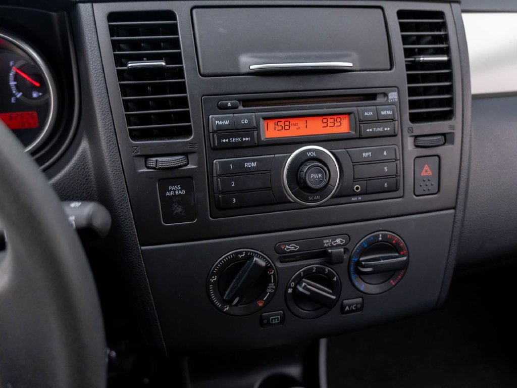 Used 2012 Arctic Blue Nissan 1.8 S image 22