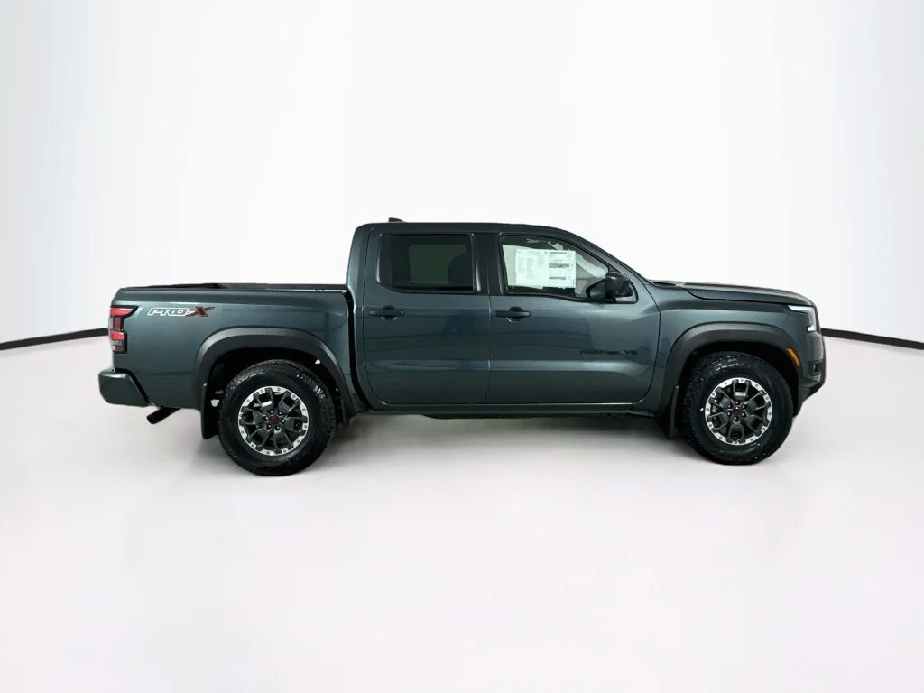 New 2027 Gray Nissan PRO-X image 8