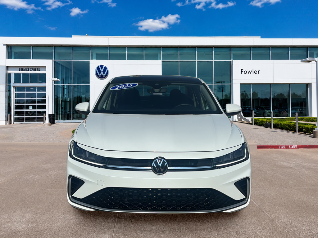 Certified Used 2025 White Volkswagen 1.5T SE image 2