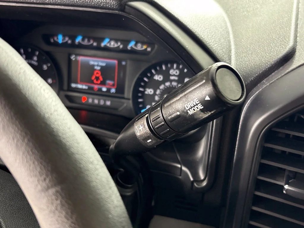 Used 2020 Blue Ford XL image 32