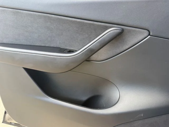 Used 2020 Solid Black Tesla Long Range image 22