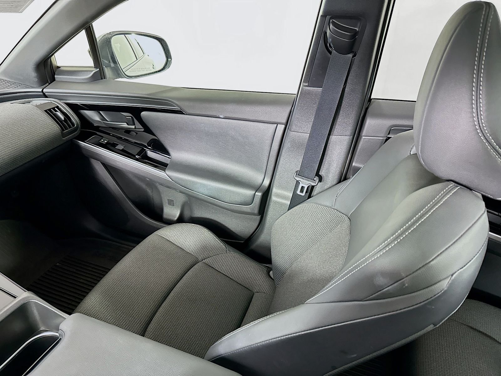 Used 2023 Heavy Metal Toyota XLE image 23