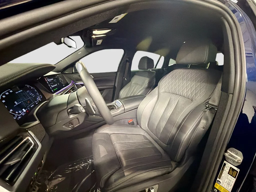 Used 2023 Blue BMW M50i image 5