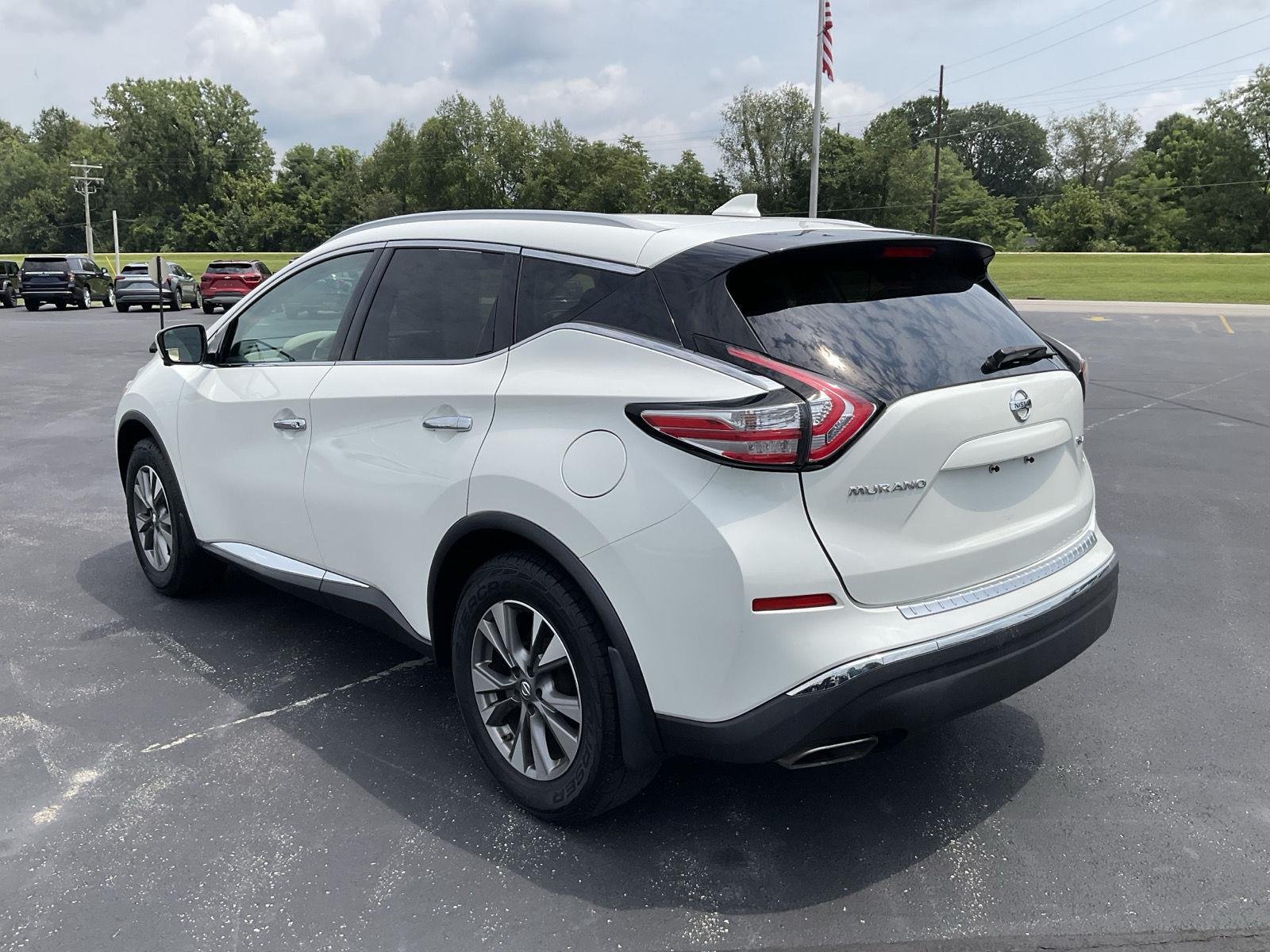 Used 2017 Pearl White Nissan SL image 8