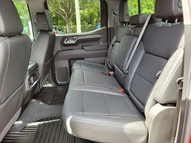 2025 Chevrolet Silverado 1500 LTZ - Photo 16