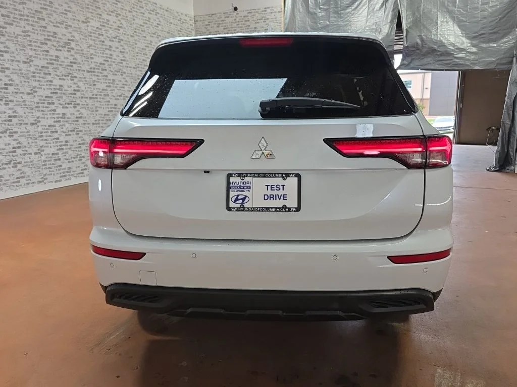 Used 2023 White Mitsubishi ES image 5