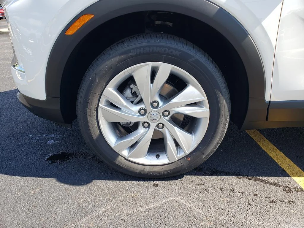 New 2026 Summit White Buick Preferred image 20