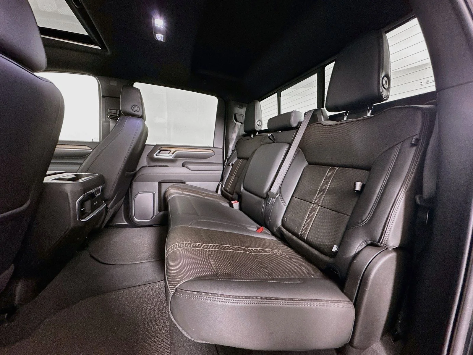 Used 2025 Black Chevrolet High Country image 27